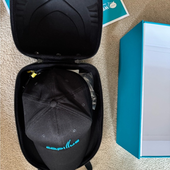 Capillus Plus cap - Picture 8 of 9